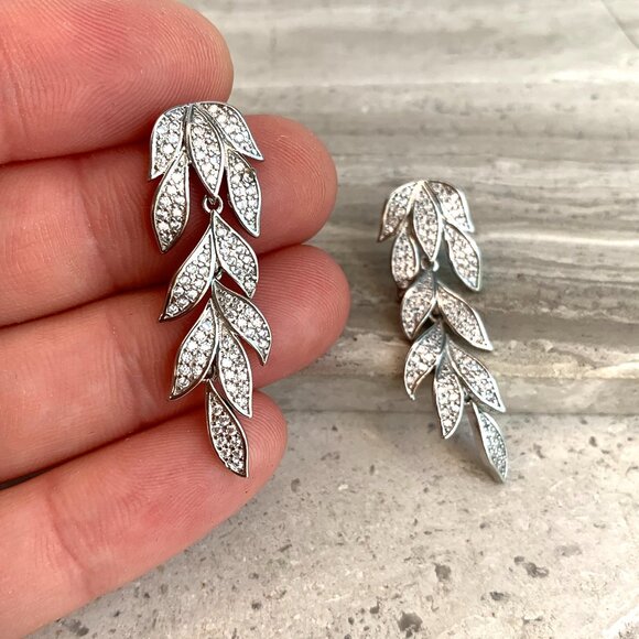 NEW~ Anthropologie SHASHI Pave Crystal Falling Leaves Earrings - Picture 3 of 7